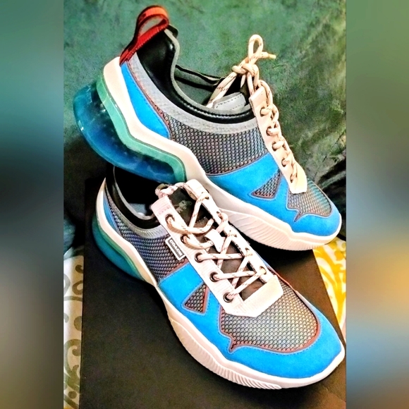 BRAND NEW Coach sneakers, size men's 10D, blue, red, and cream in color. - Picture 5 of 8
